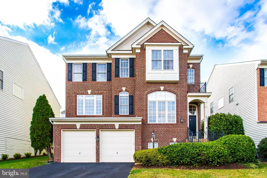 5852 GOVERNORS HILL DR, Alexandria, VA 22310