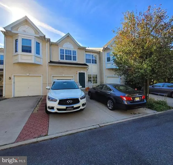 2 VERSAILLES BLVD, Cherry Hill, NJ 08003