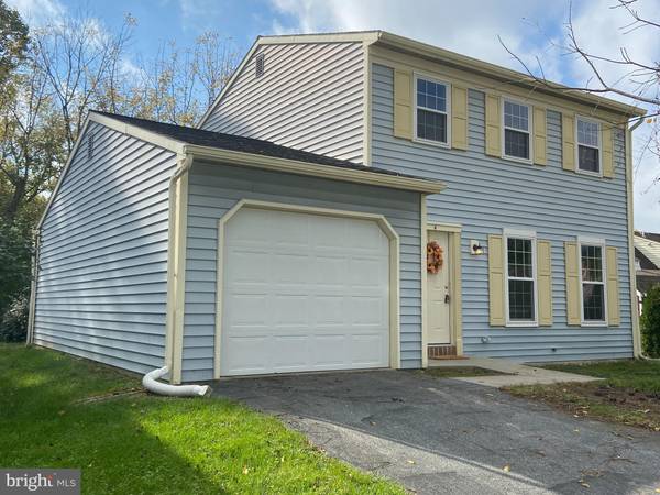 4 WETHERBURN DR, Downingtown, PA 19335