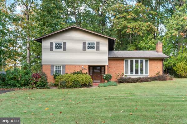 6810 FERN LN, Annandale, VA 22003