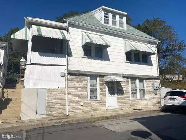 224 WALLACE ST, Pottsville, PA 17901