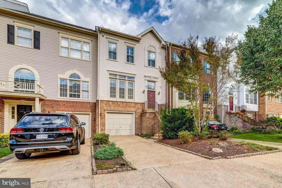 6607 THURLTON DR, Alexandria, VA 22315