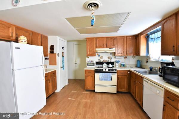 Forked River, NJ 08731,3 LANCASTER CT