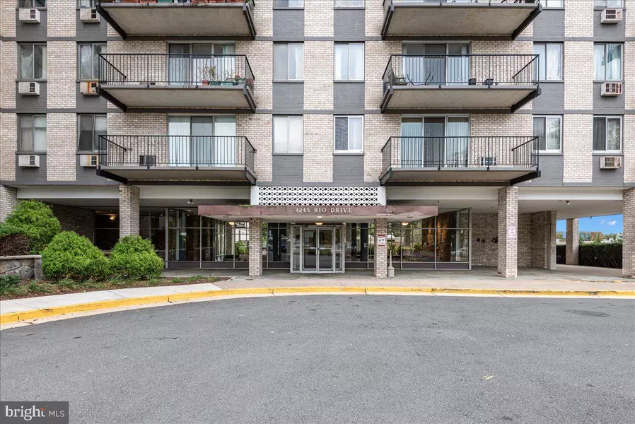 3245 RIO DR #801, Falls Church, VA 22041