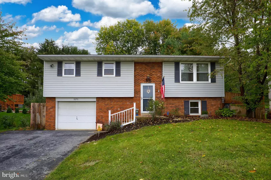 3171 THORNAPPLE DR, Lancaster, PA 17601