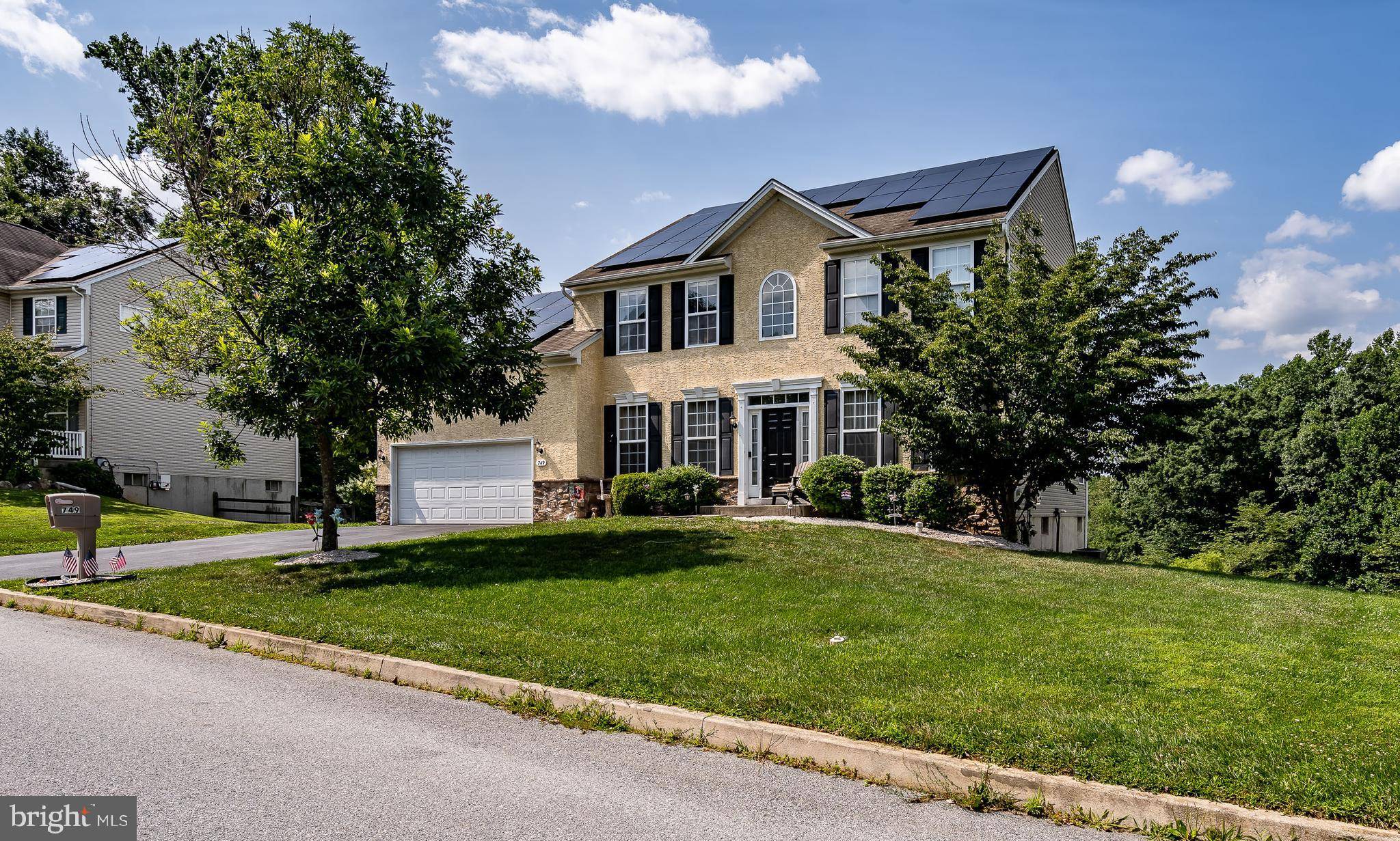 Coatesville, PA 19320,749 MEADOWBROOK DR
