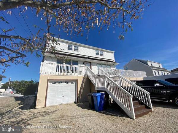 20 RICHARD DR, Manahawkin, NJ 08050