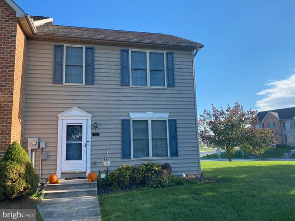 1906 ASHLEY DR, Chambersburg, PA 17201