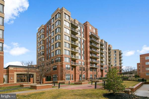 2220 FAIRFAX DR #202, Arlington, VA 22201