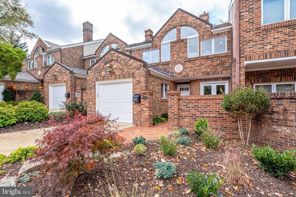 2454 N WAKEFIELD CT, Arlington, VA 22207