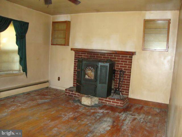 Schwenksville, PA 19473,949 LUCON RD