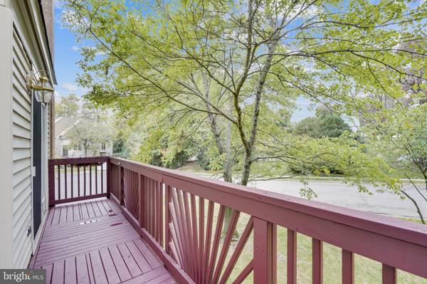 Oakton, VA 22124,3001 OAKTON MEADOWS CT