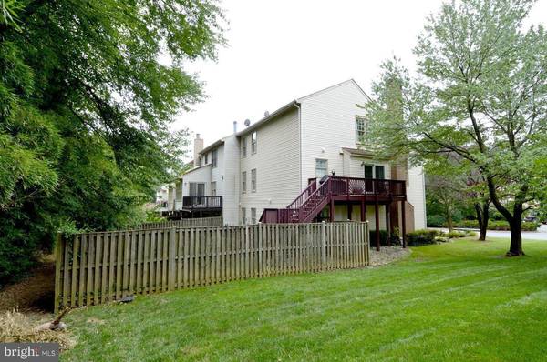 Oakton, VA 22124,3001 OAKTON MEADOWS CT