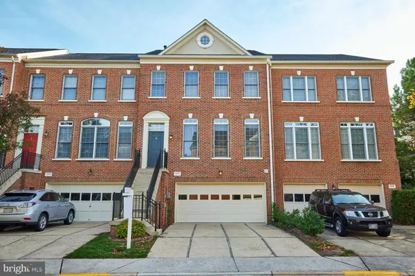 4557 FAIR VALLEY DR, Fairfax, VA 22033