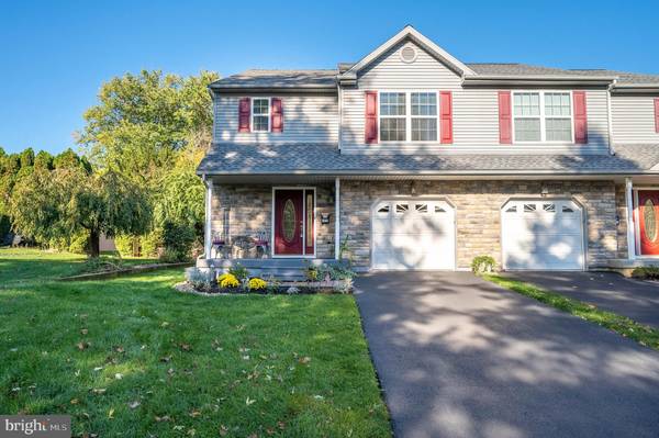 1055 ARCH ST, Emmaus, PA 18049