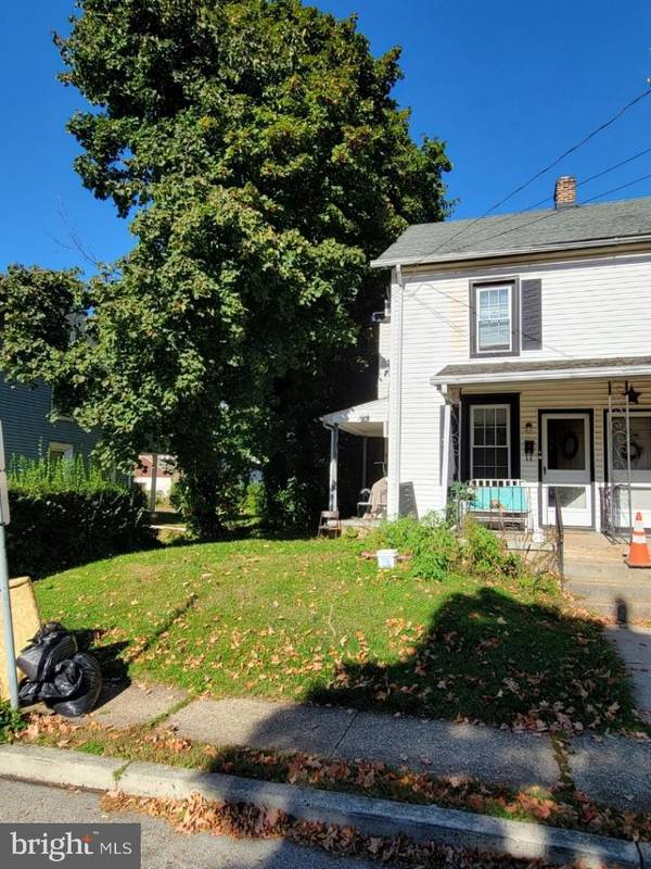 25 WALNUT ST, Ambler, PA 19002