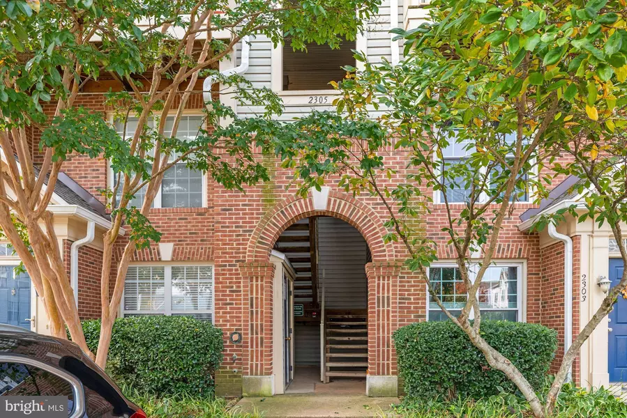 2305 VILLAGE CROSSING RD #2305-301, Falls Church, VA 22043