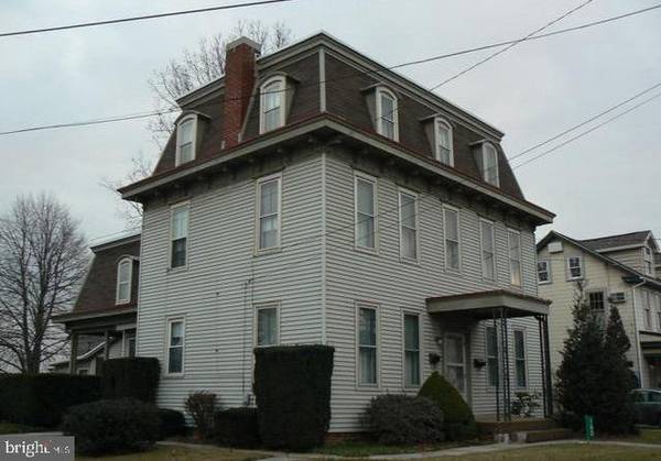 160-160A W MAIN ST, Leola, PA 17540