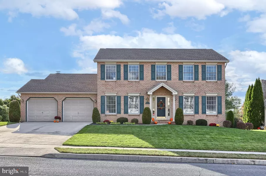 27 BOURBON RED DR, Mechanicsburg, PA 17050