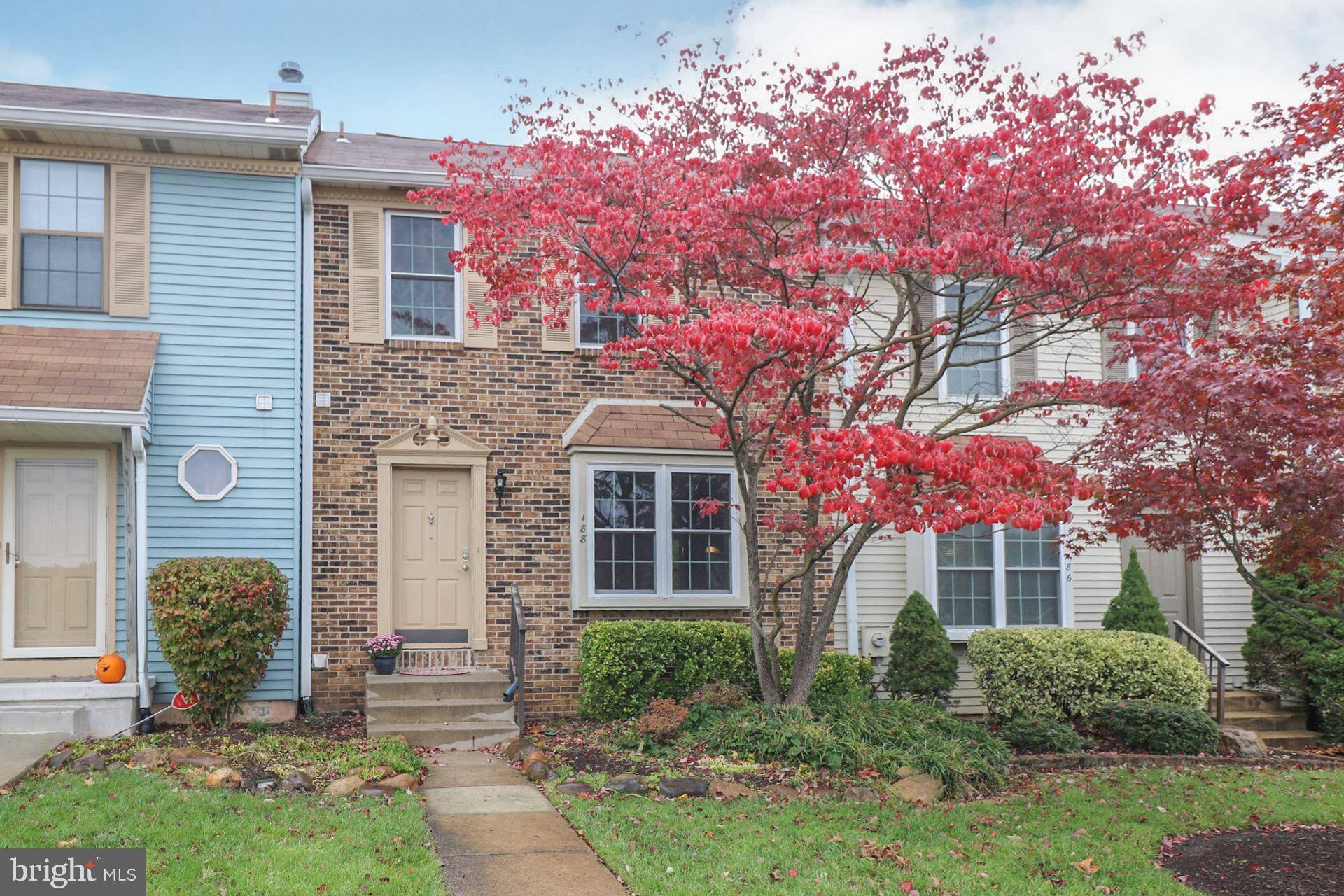 188 CAMBER LN, Mount Laurel, NJ 08054