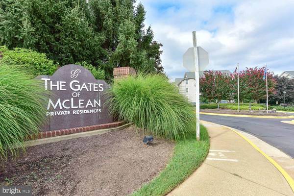 1521 SPRING GATE DR #10310, Mclean, VA 22102