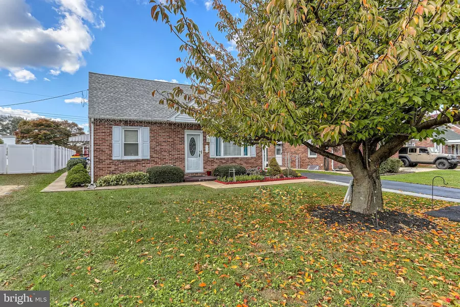 332 EDGEWOOD RD, York, PA 17402