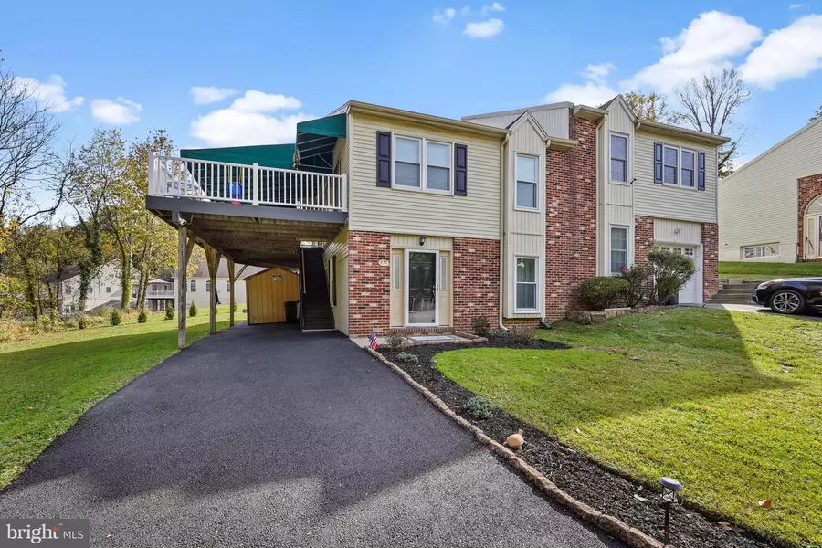 430 WILLOWS LN, Aldan, PA 19018