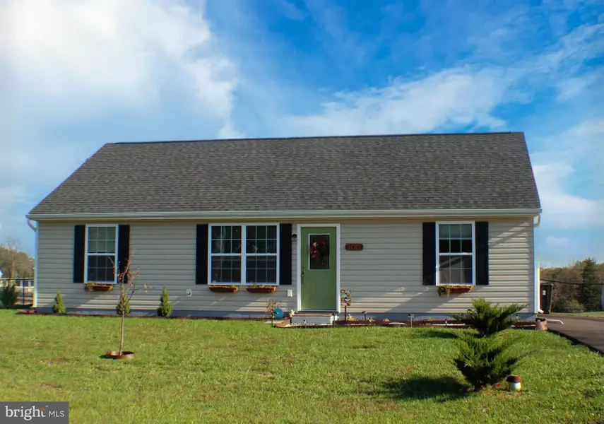 100 THRASHER DR, Inwood, WV 25428