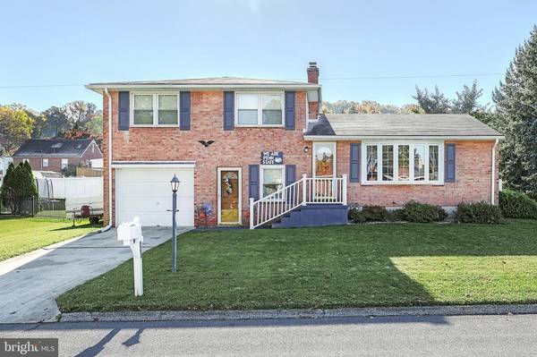 240 HAYBROOK DR, York, PA 17406