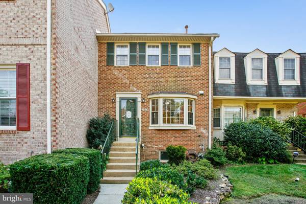 8205 TIS WELL DR, Alexandria, VA 22306