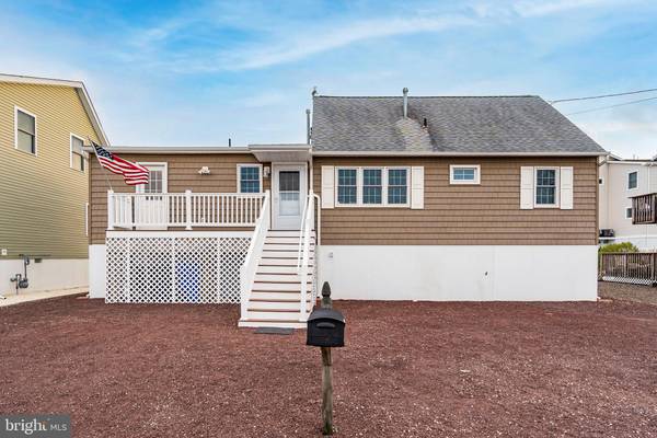 27 JENNIE DR, Manahawkin, NJ 08050