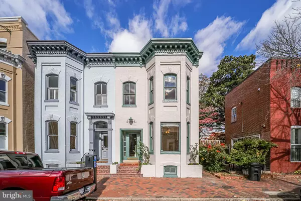 Alexandria, VA 22314,803 CAMERON ST