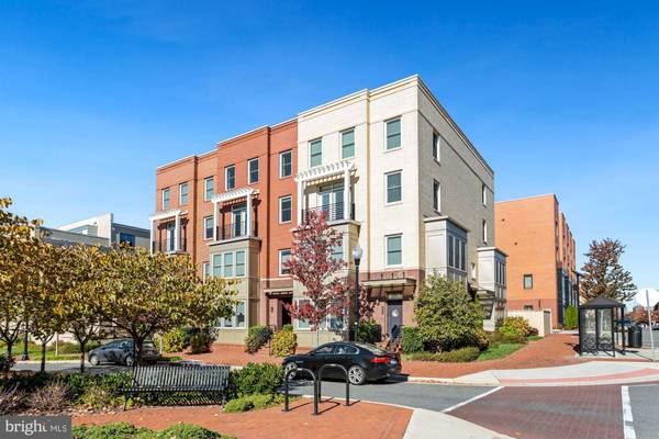 622 E HOWELL AVE #102, Alexandria, VA 22301