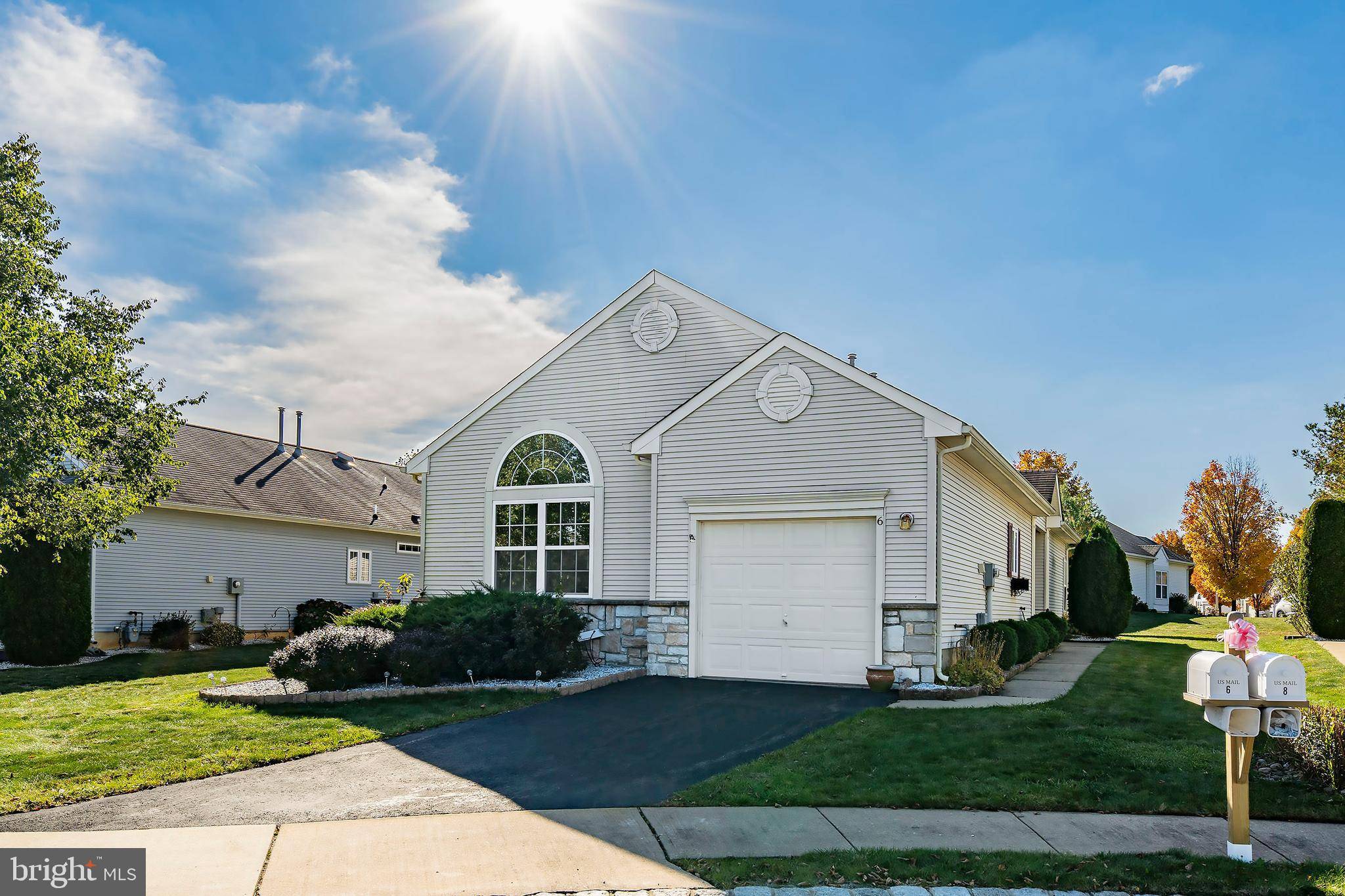 6 SAXONY CIR, Manchester Township, NJ 08759