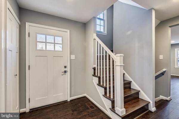 Vienna, VA 22181,9944 LONGFORD CT