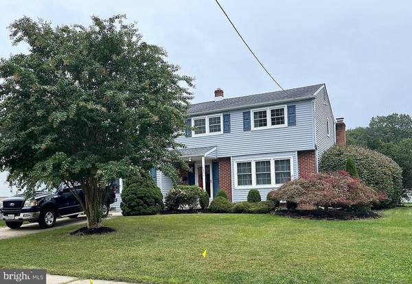 504 LEXINGTON DR, Cinnaminson, NJ 08077