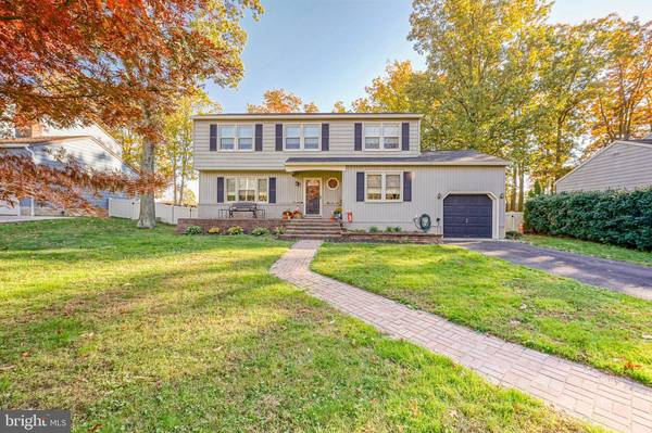 6 YORK TER, Sicklerville, NJ 08081