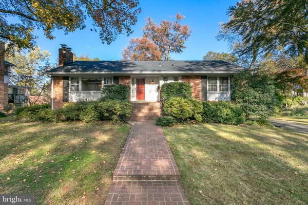 3925 N WOODSTOCK ST, Arlington, VA 22207