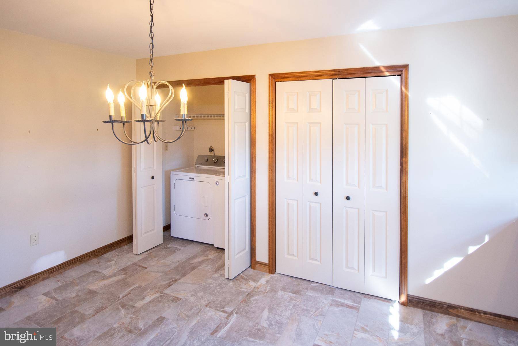 Elverson, PA 19520,121 DERBY DR