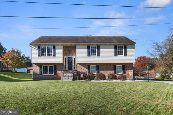 2351 SYCAMORE RD, York, PA 17408