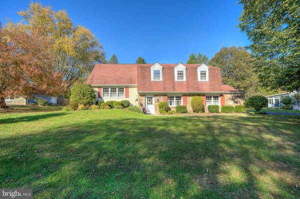 756 GORDON DR, Yardley, PA 19067