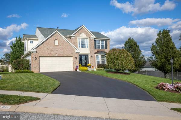 35 SAINT RENE LN, Hanover, PA 17331