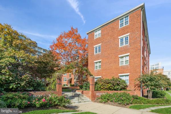 Arlington, VA 22209,1302 N MEADE ST #16