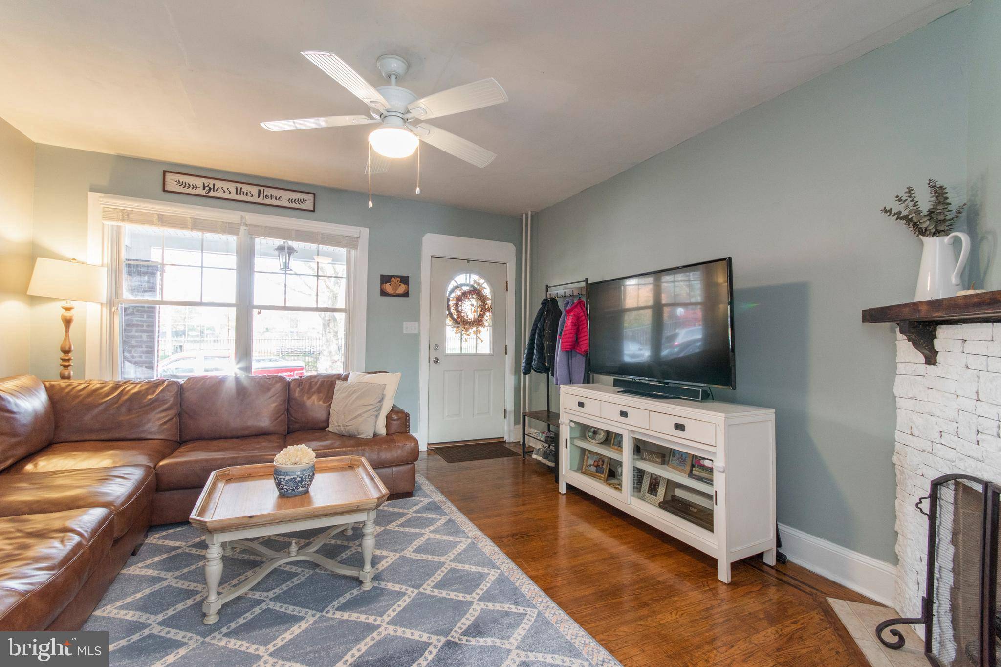 Philadelphia, PA 19128,463 PENSDALE ST