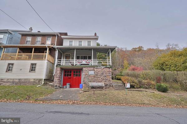 708 CENTER AVE, Jim Thorpe, PA 18229