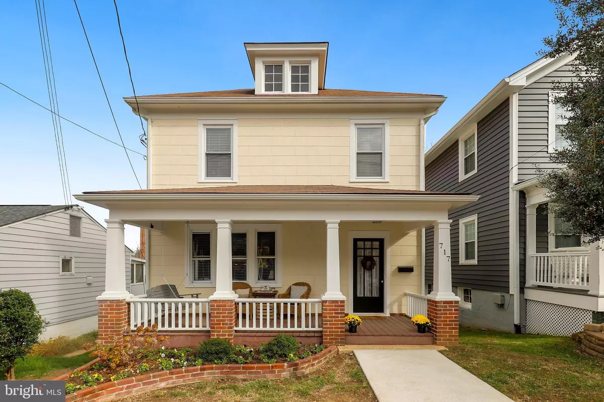 Fredericksburg, VA 22401,717 LEE AVE