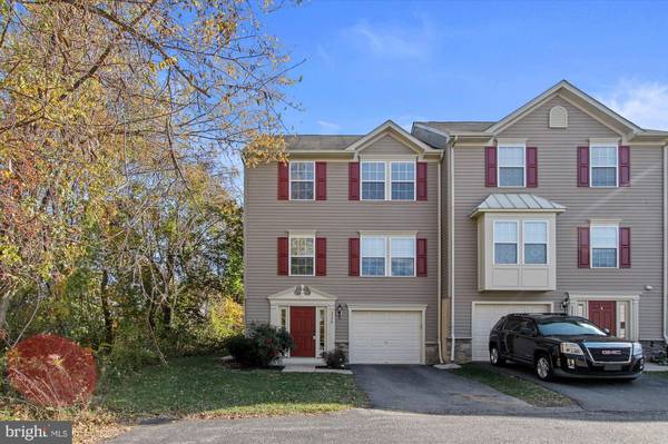 1179 LADY BUG LN #43, York, PA 17402