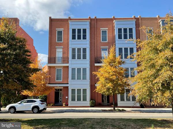 1902 POTOMAC AVE #102, Alexandria, VA 22301