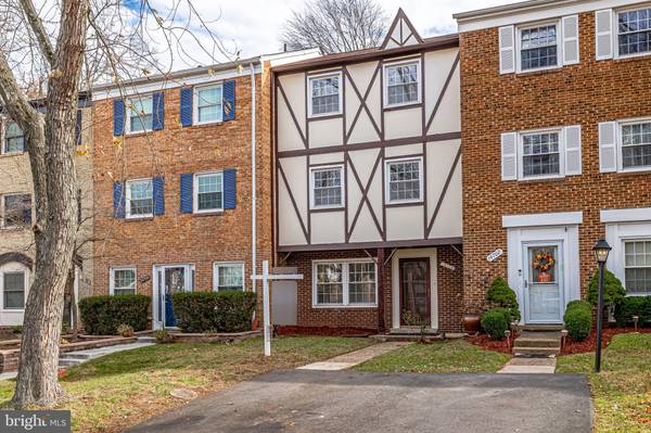 14704 CARDIGAN SQ, Centreville, VA 20120