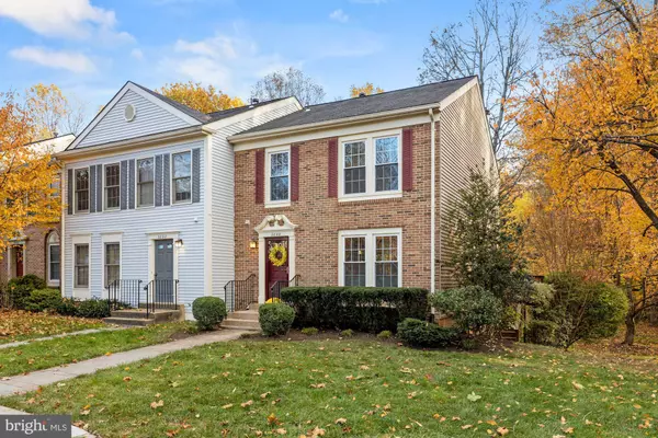 Fairfax, VA 22033,3888 MOHR OAK CT